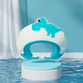 SplashSafe Dino | Badehette som beskytter mot vann og sjampo
