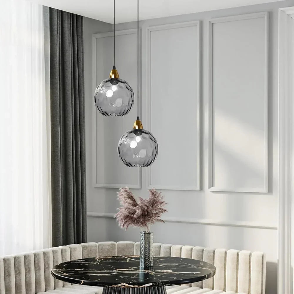 Moderní skleněné závěsné svítidlo ve tvaru koule - severský LED design