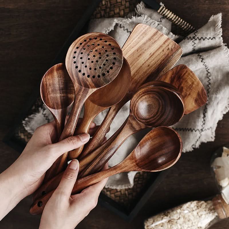 Sada kuchyňského náčiní TimberNova z teakového dřeva – odolná a stylová pro domácí kuchaře