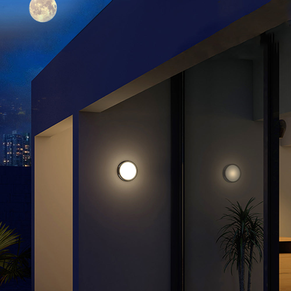 Ray モダンラウンドメタルウォールランプ — IP65防水、電球付き、暖色LED、ブラック