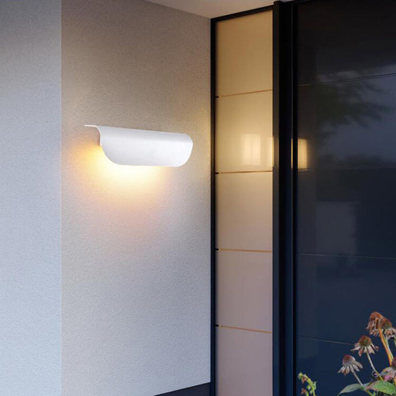 Moderní venkovní nástěnné LED svítidlo Ray — krytí IP65, žárovka s teplým světlem součástí balení