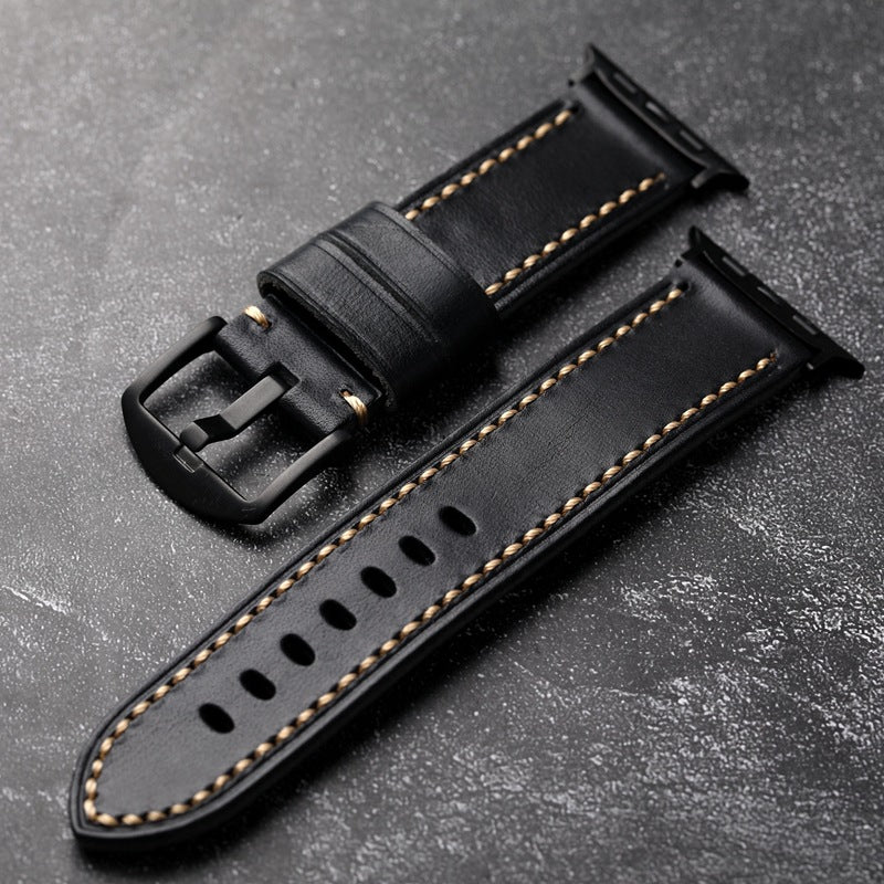 Svart skinnrem med sømmer