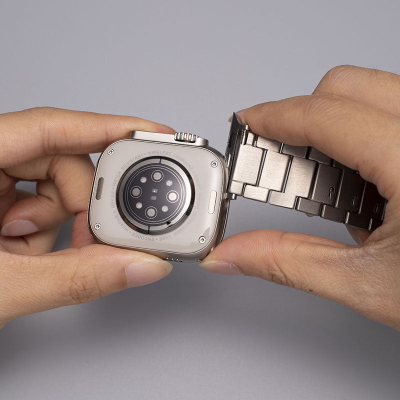 רצועת AppleWatch מחומר טיטניום טהור