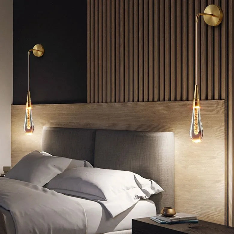 Moderní nástěnná lampa Kristy ve tvaru kapky - černá/zlatá, pro pevné připojení