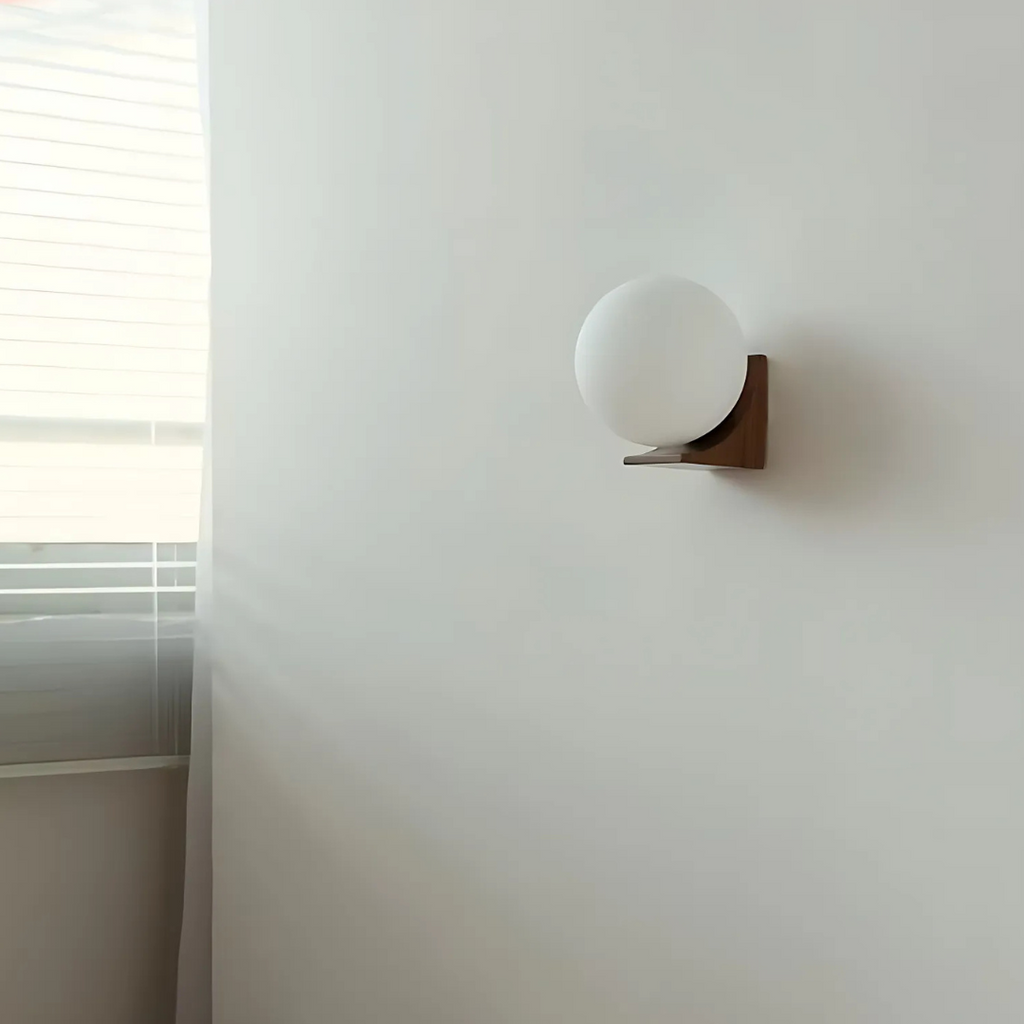 Bella vägglampa