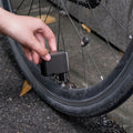 Bomba eléctrica mini ultra-compacta con batería recargable tipo C – Compatible con válvulas Schrader y Presta