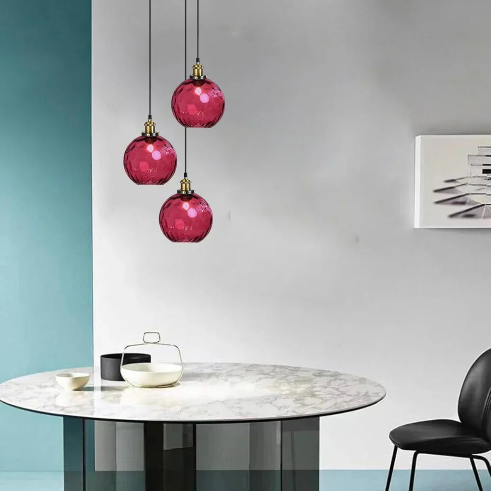 Moderní skleněné závěsné svítidlo ve tvaru koule - severský LED design