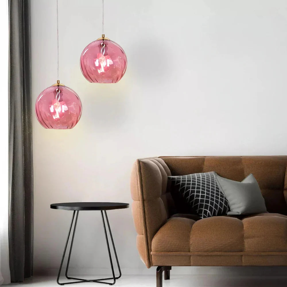 Moderní skleněné závěsné svítidlo ve tvaru koule - severský LED design