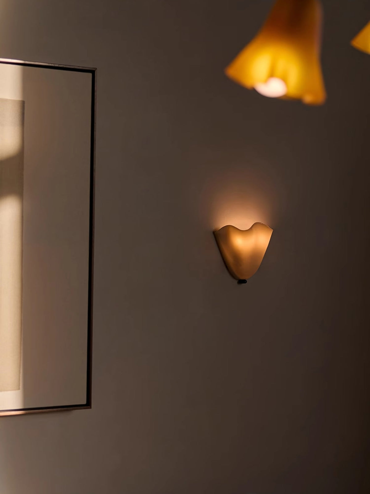 Petalia VKL-1012 Wall Light — 11×10×5.1 Inches