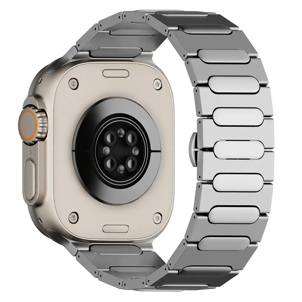Titanirannekoru + perhoslukko Apple Watch Ultra 1/2:lle