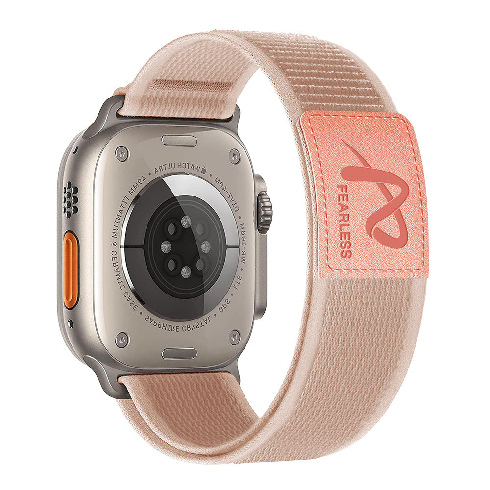 Kožený štítek Trail Loop nylonový pásek pro Apple Watch