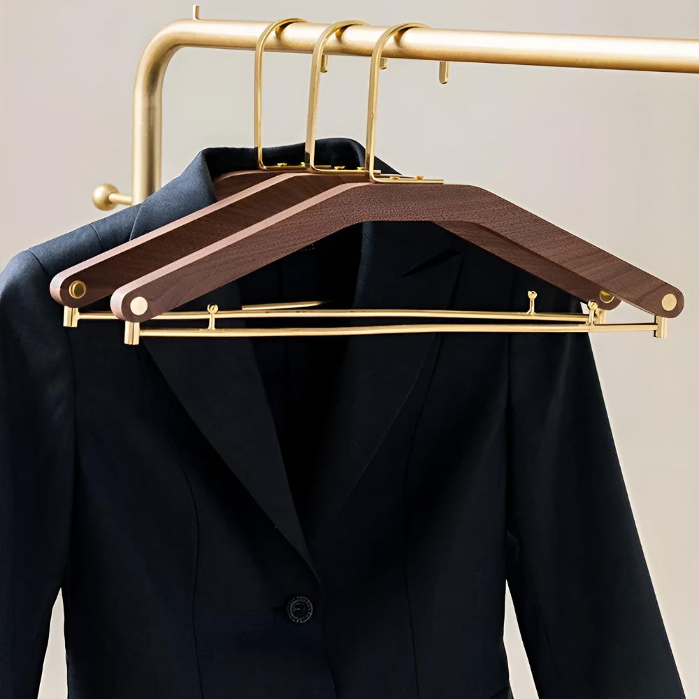 Elegáns diófa és sárgaréz ruhafogas