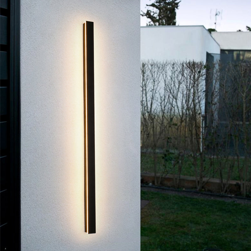 Moderní designové nástěnné LED lampy z černého kovu na zahradu a do chodby