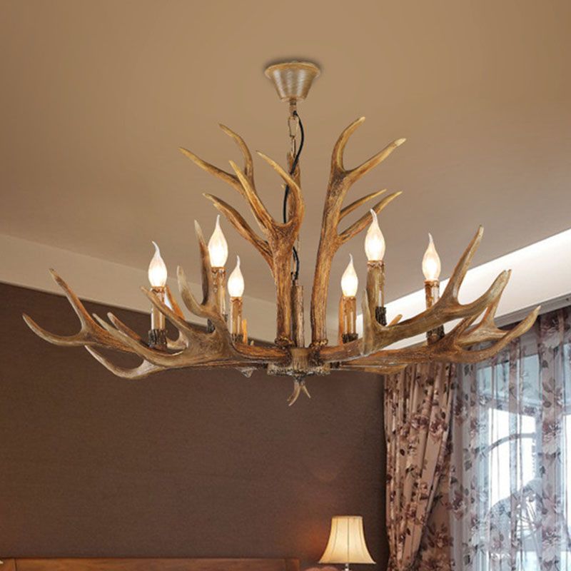 Lampadario retrò Silva in resina con corna e palchi di cervo, luce a candela