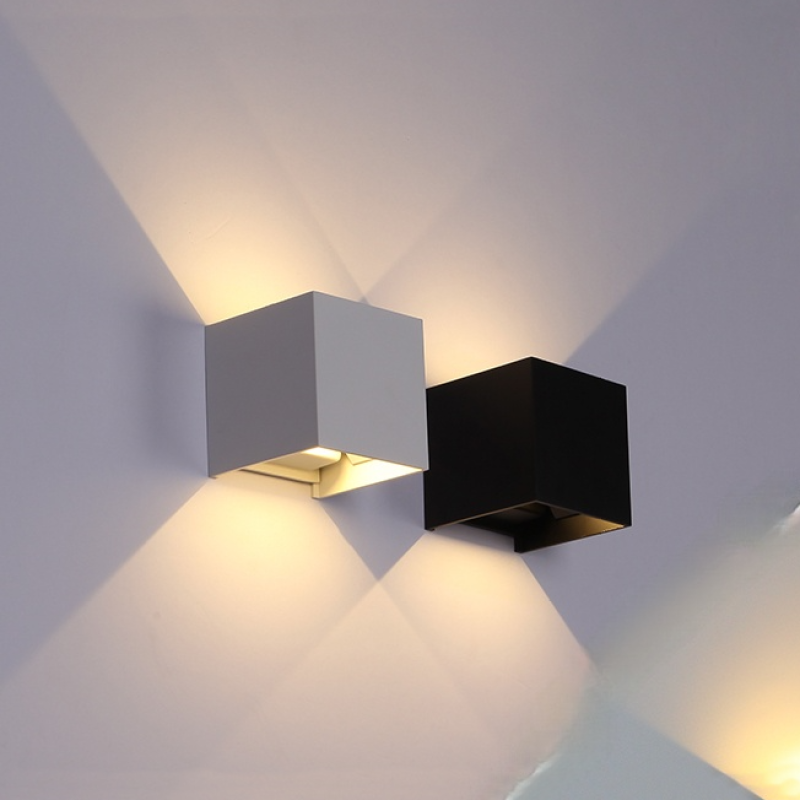 Nexu Ayarlanabilir LED Dış Mekân Duvar Lambası — Modern Kare Tasarım