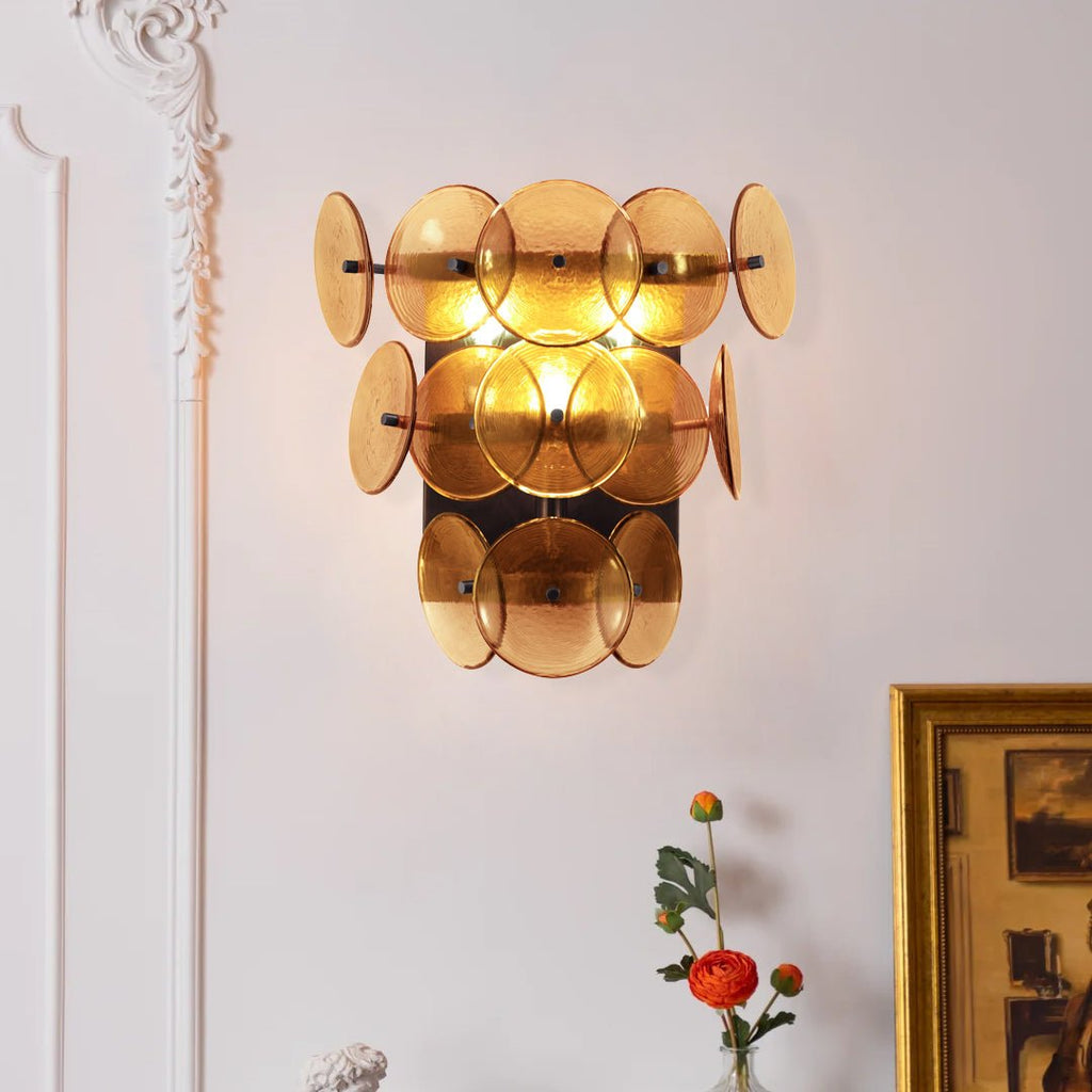 Aurora vägglampa - vintagefärgad skiva i pressat bärnstensglas