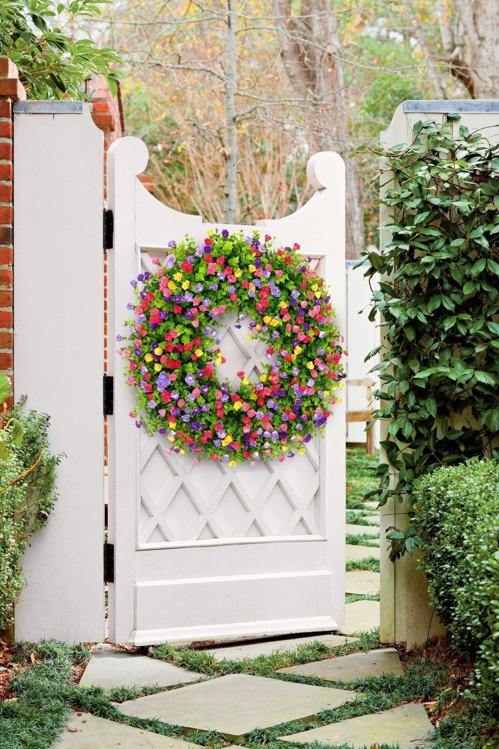 MeadowAura BloomWreath Ghirlanda Primaverile ed Estiva per Porta d'Ingresso con Accento Floreale e Rami di Vite