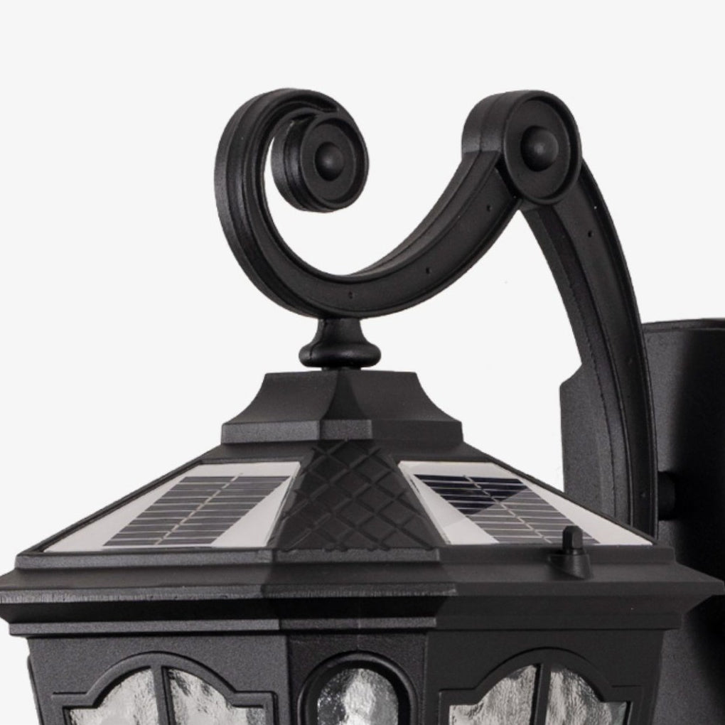 Vintage lampa ścienna LED Renee — retro design zewnętrzny
