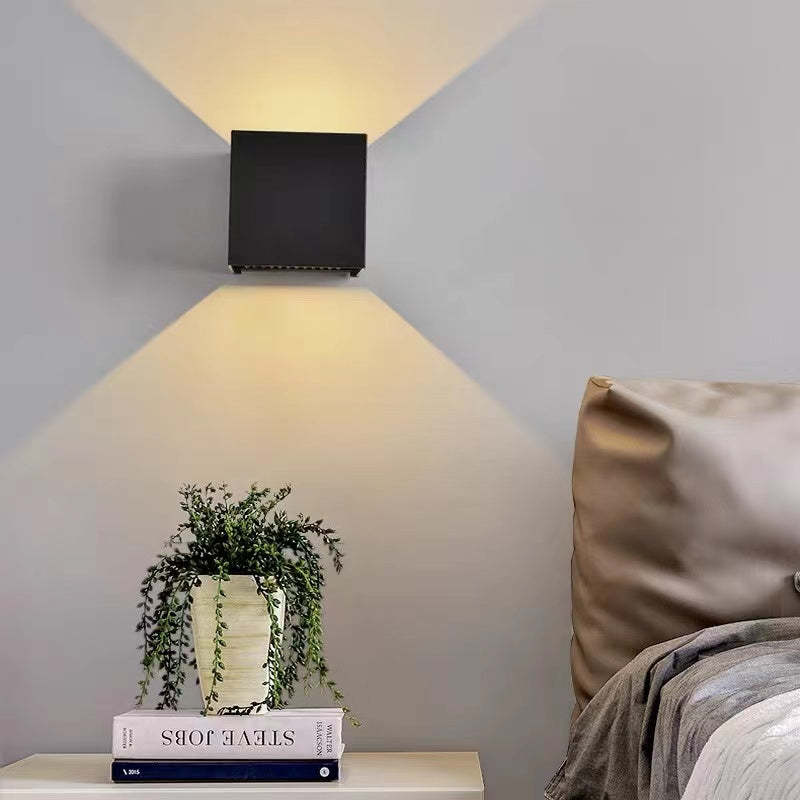 Nexu Ayarlanabilir LED Dış Mekân Duvar Lambası — Modern Kare Tasarım