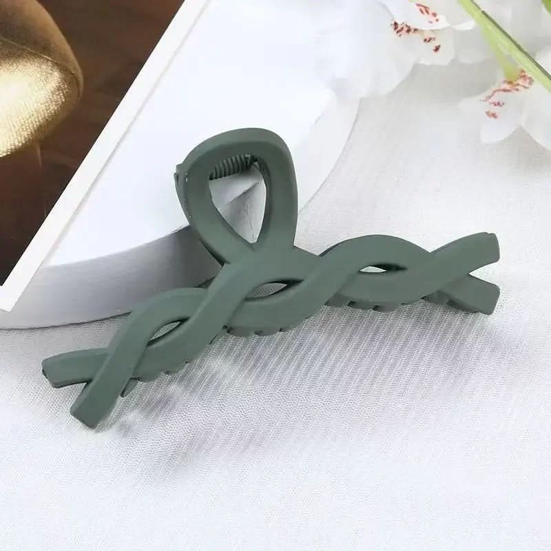 LumiLock Elegant Hair Clip With Strong Hold For All Hair Types