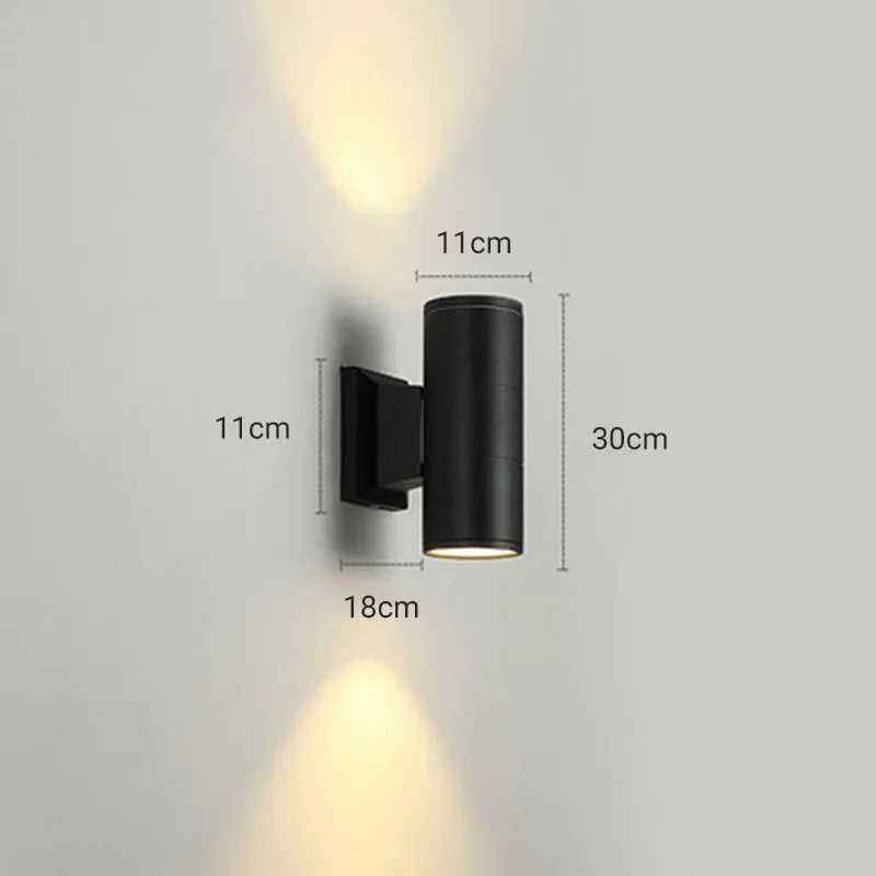 Lampada da parete per esterni Kren in metallo minimalista a doppio braccio, nera – 2 luci LED