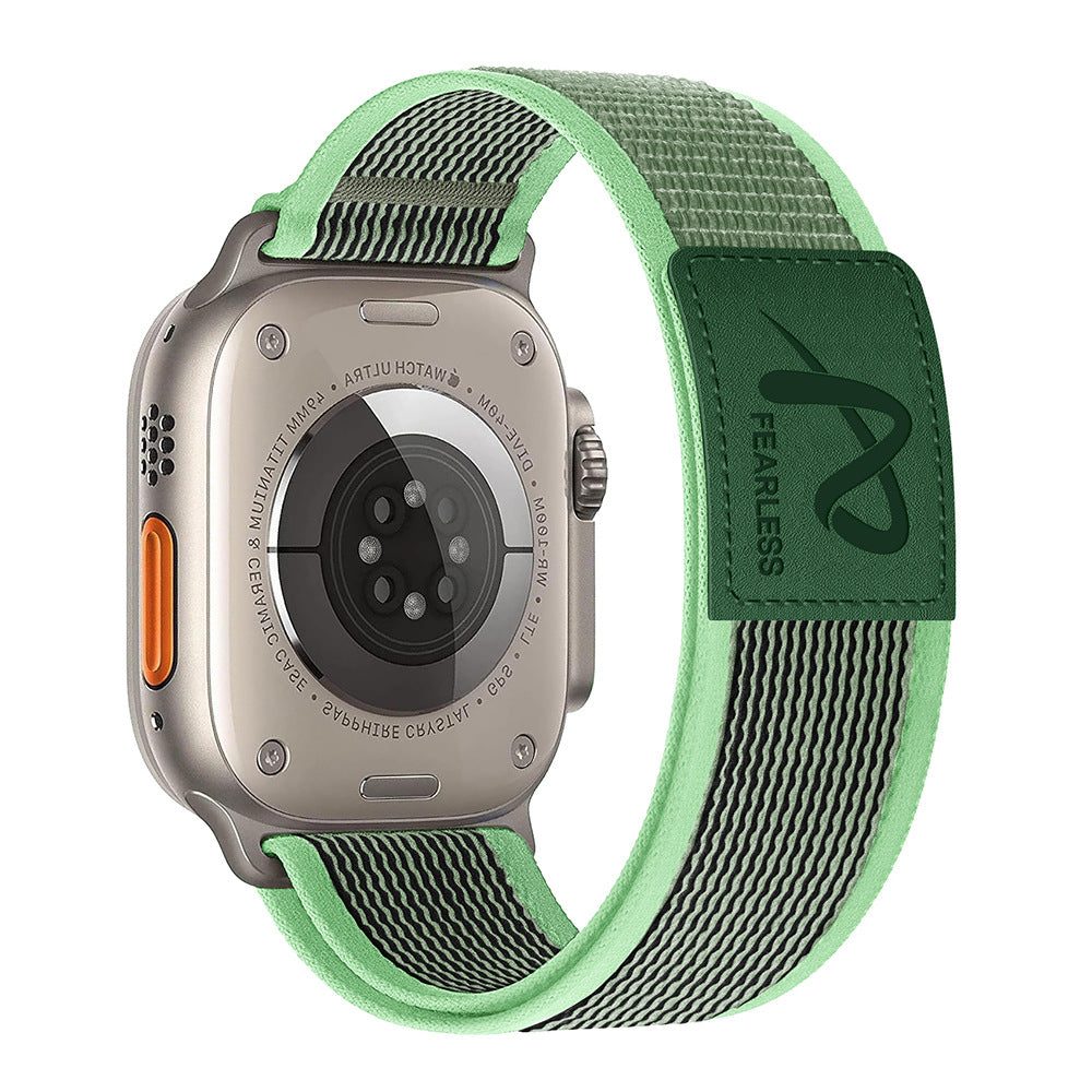Kožený štítek Trail Loop nylonový pásek pro Apple Watch