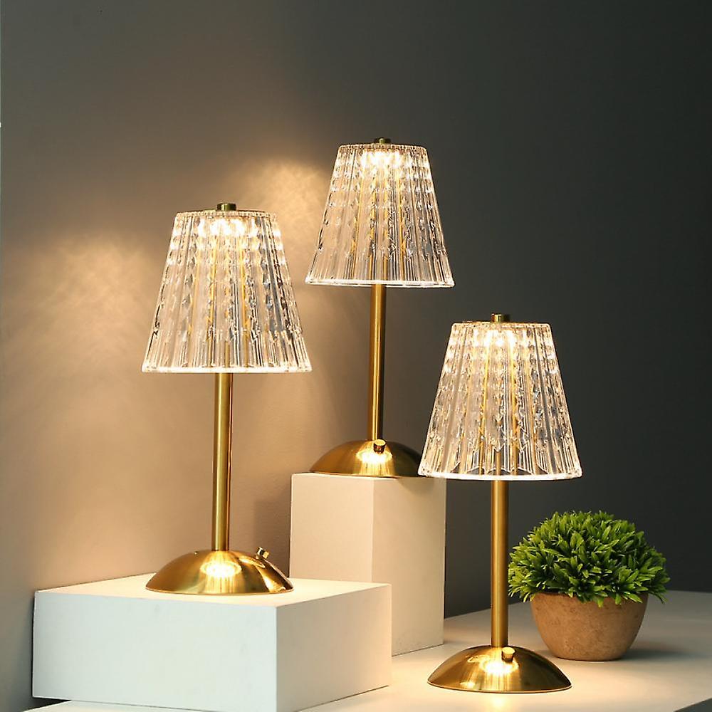 Liora | Vintage-Style Gold Crystal Table Lamp | Orntli