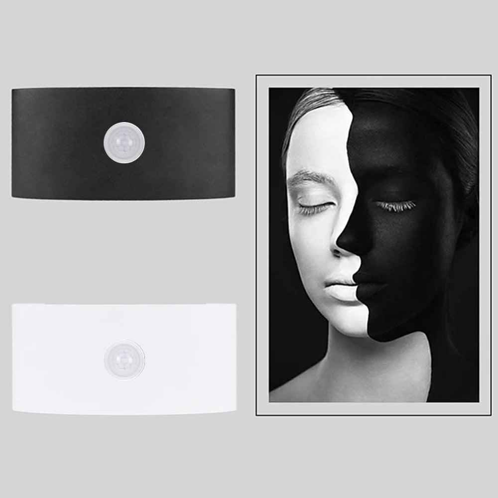 Applique murale LED Ray moderne, minimaliste, à éclairage haut et bas — structure métallique simple, noir et blanc