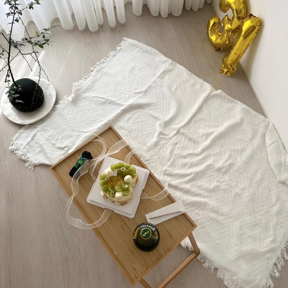 Summit Grove Picnic Mat: Durable, Waterproof, And Portable For Outdoor Comfort