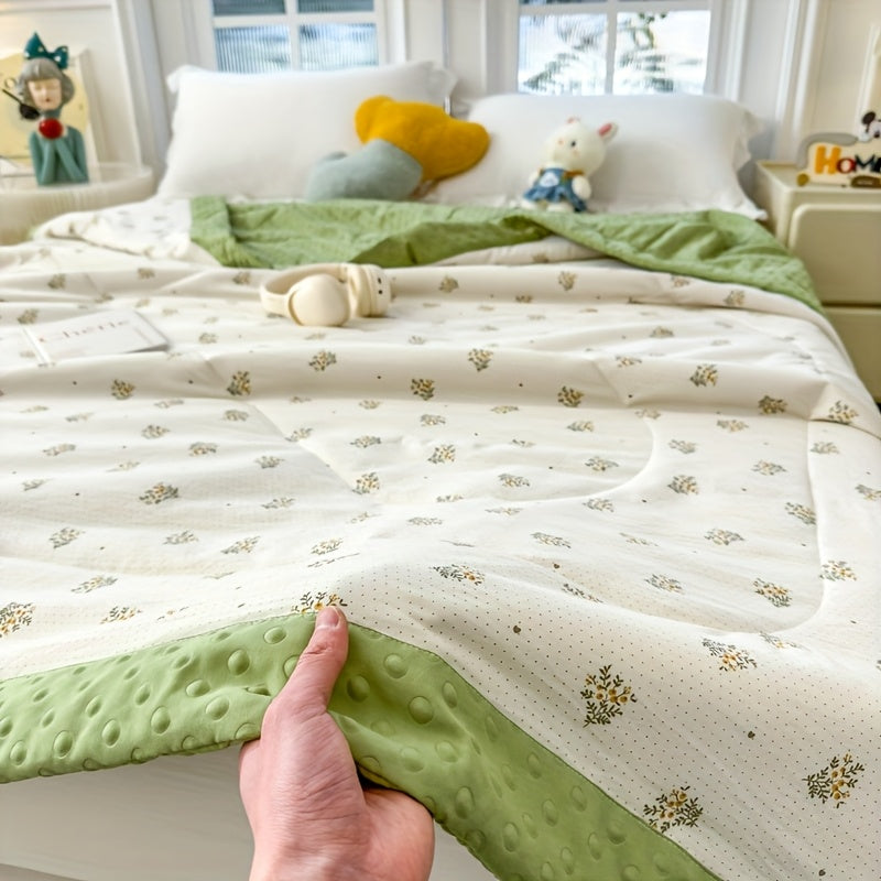 Lätt sommarvadd med blommönster för luftig och bekväm sömn