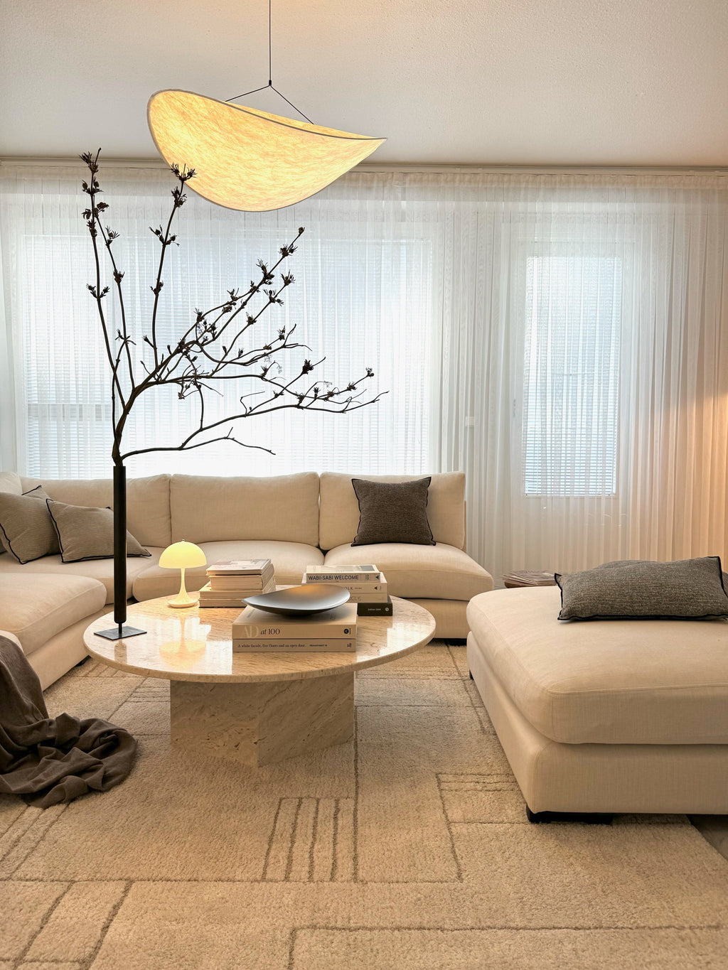 Astra-Blatt-Kronleuchter für moderne Wohnräume elegant