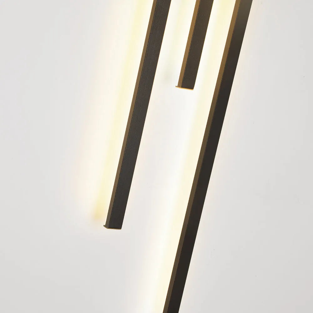 Lampada da parete lineare Saela a 2 colori — design moderno in metallo