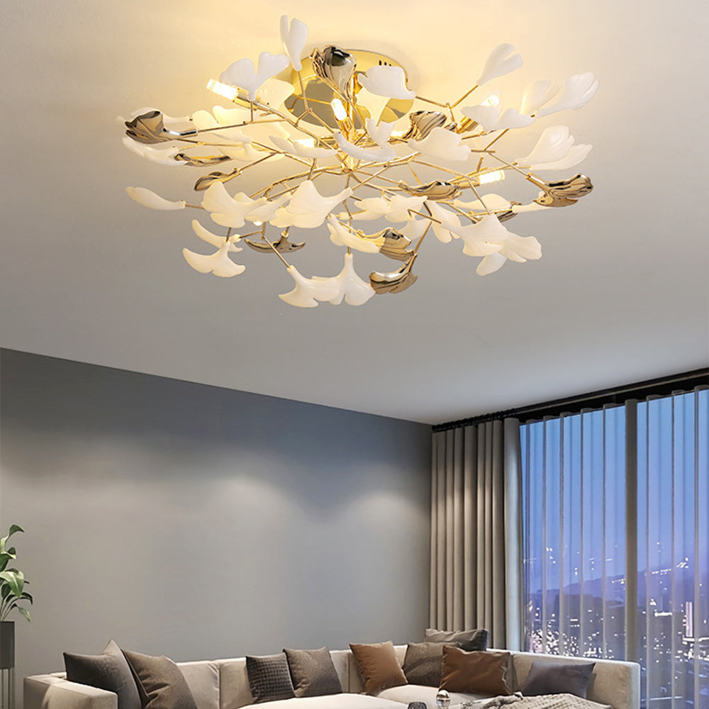 Elegancka lampa sufitowa Olivia z motywem liści — ceramiczno-metalowa, przylegająca do sufitu, złota