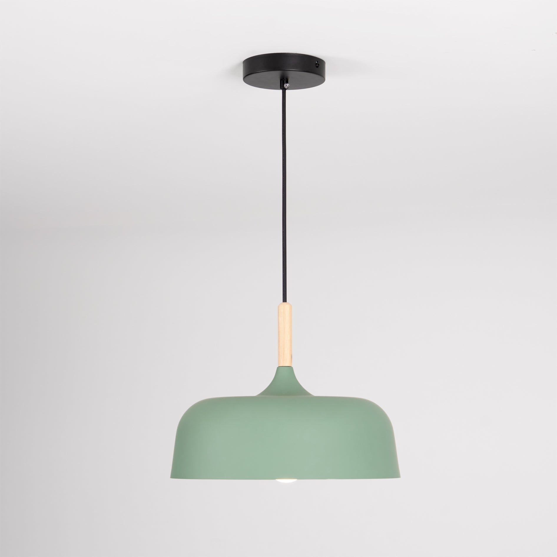 Meşe palamudu sarkıt lamba — minimalist İskandinav tarzı