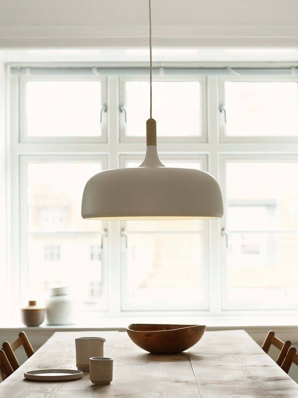 Meşe palamudu sarkıt lamba — minimalist İskandinav tarzı