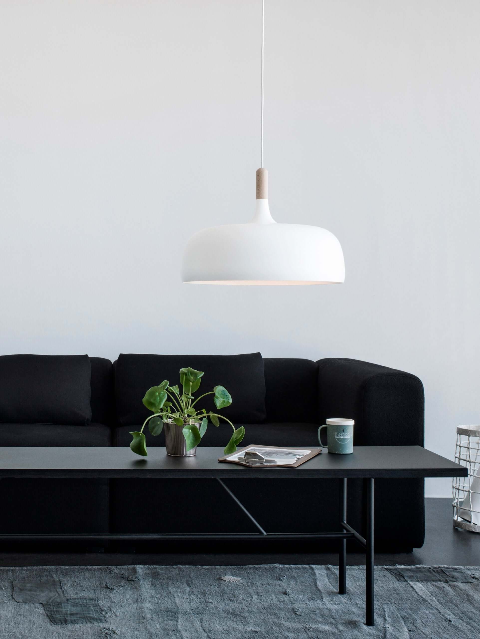 Meşe palamudu sarkıt lamba — minimalist İskandinav tarzı