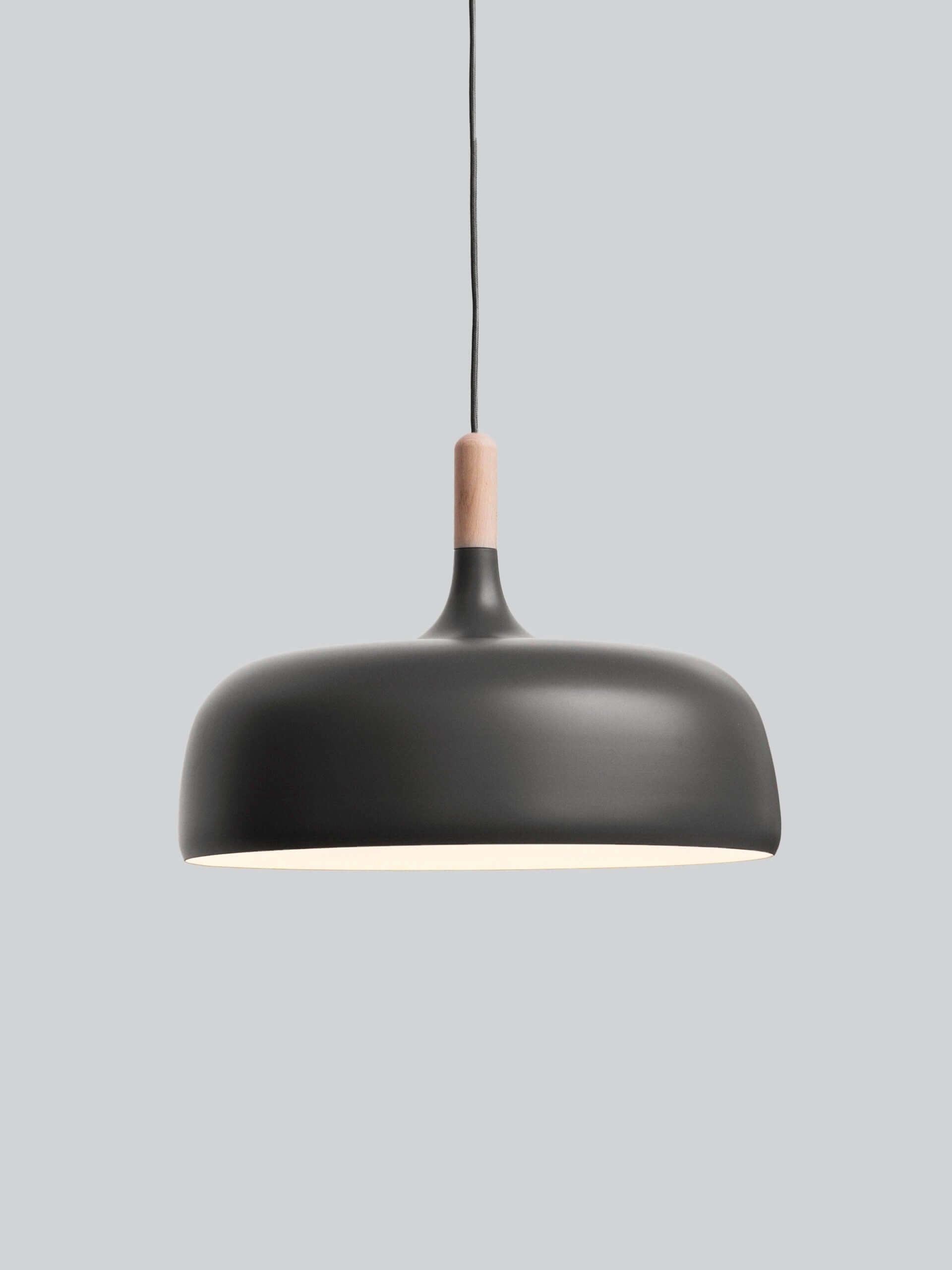 Meşe palamudu sarkıt lamba — minimalist İskandinav tarzı