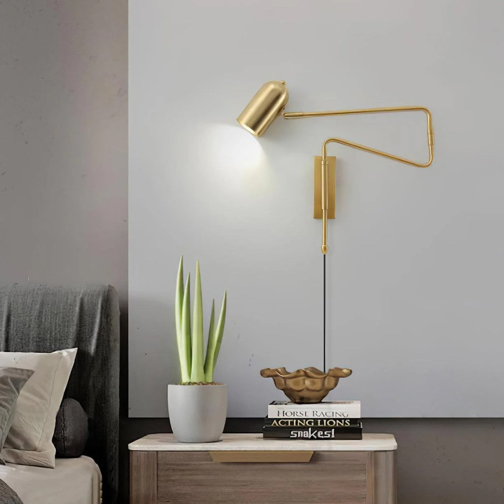 Nástěnná lampa do zásuvky — nastavitelné výkyvné rameno