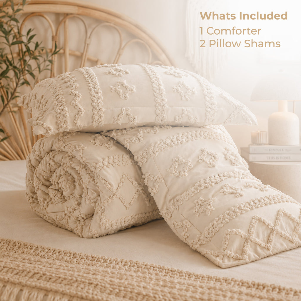 Rolled ivory comforter with two matching pillow shams