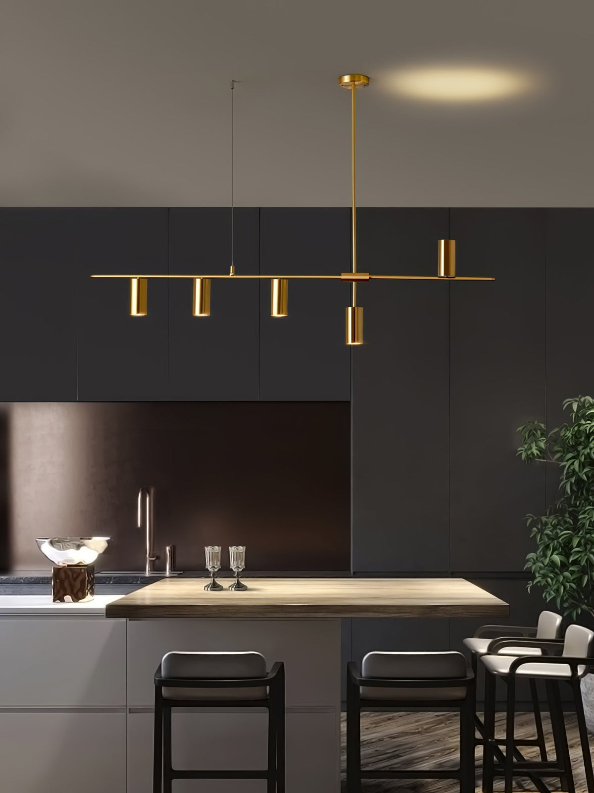 Lustra Cassandra lineare Messing-Pendelleuchte – elegante Deckenleuchte