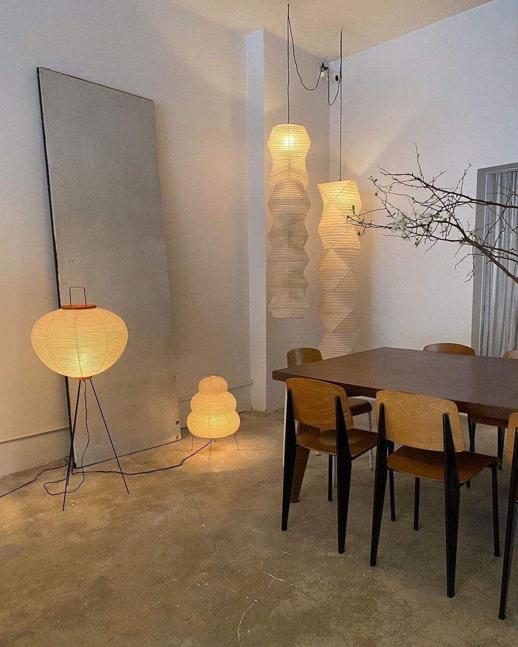 Traditionel gulvlampe i rispapir