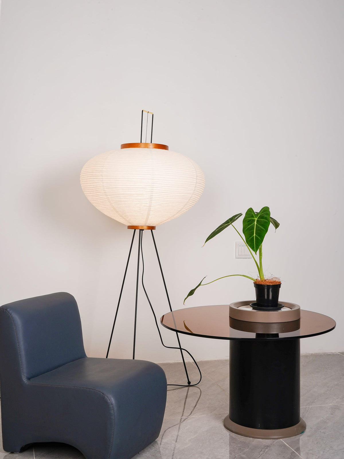 Traditionel gulvlampe i rispapir