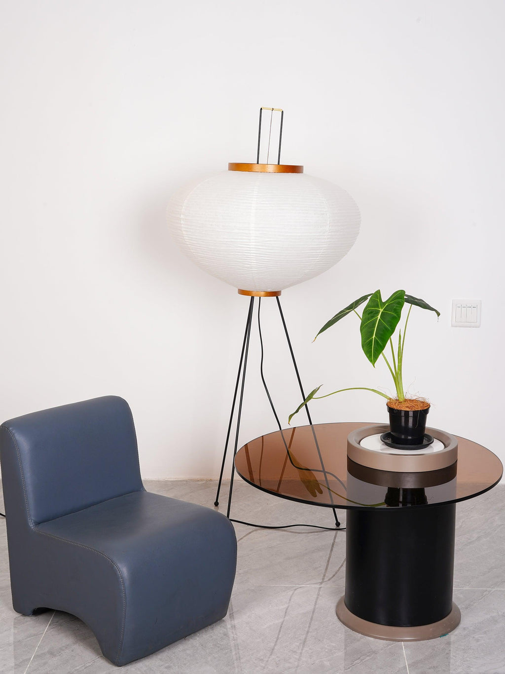 Traditionel gulvlampe i rispapir