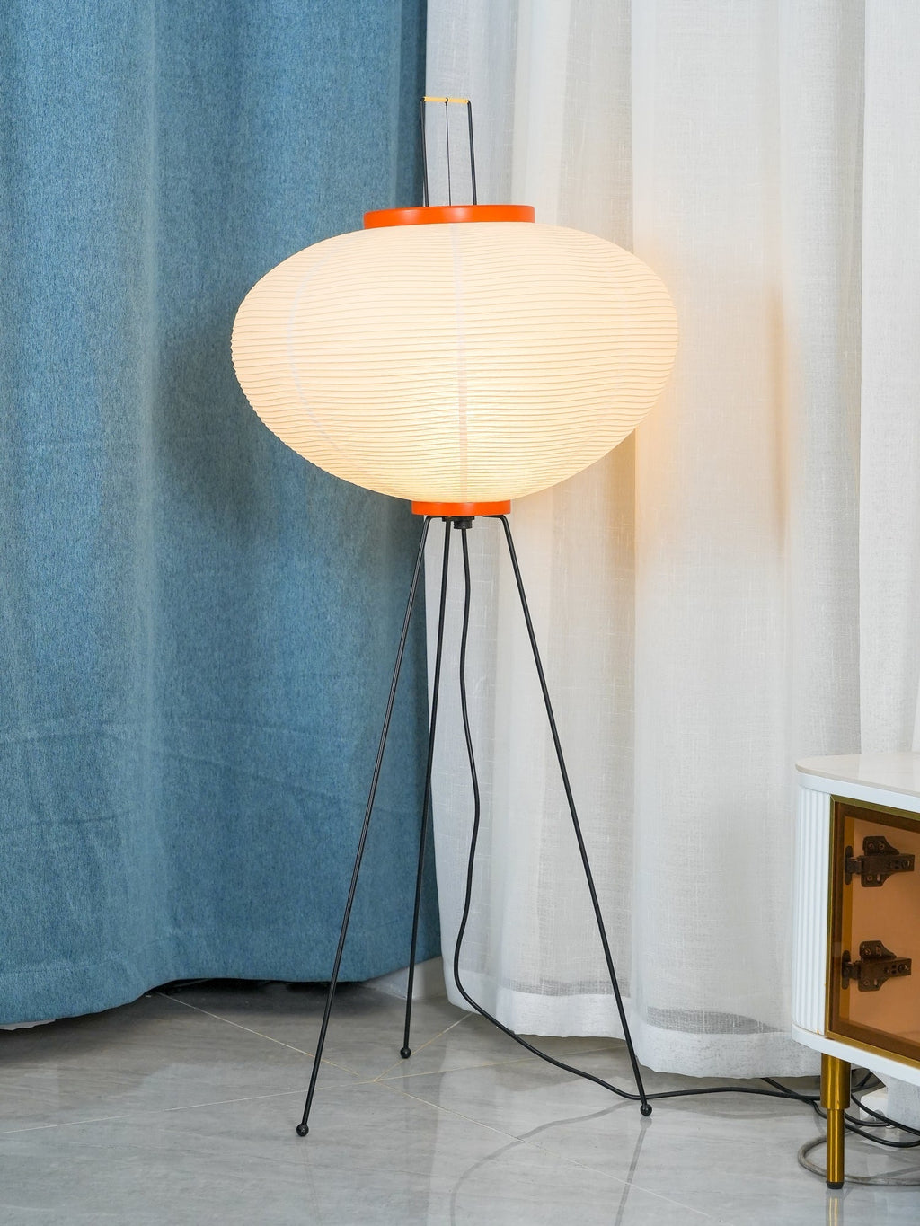 Traditionel gulvlampe i rispapir