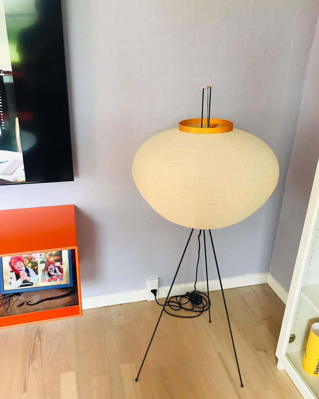 Traditionel gulvlampe i rispapir