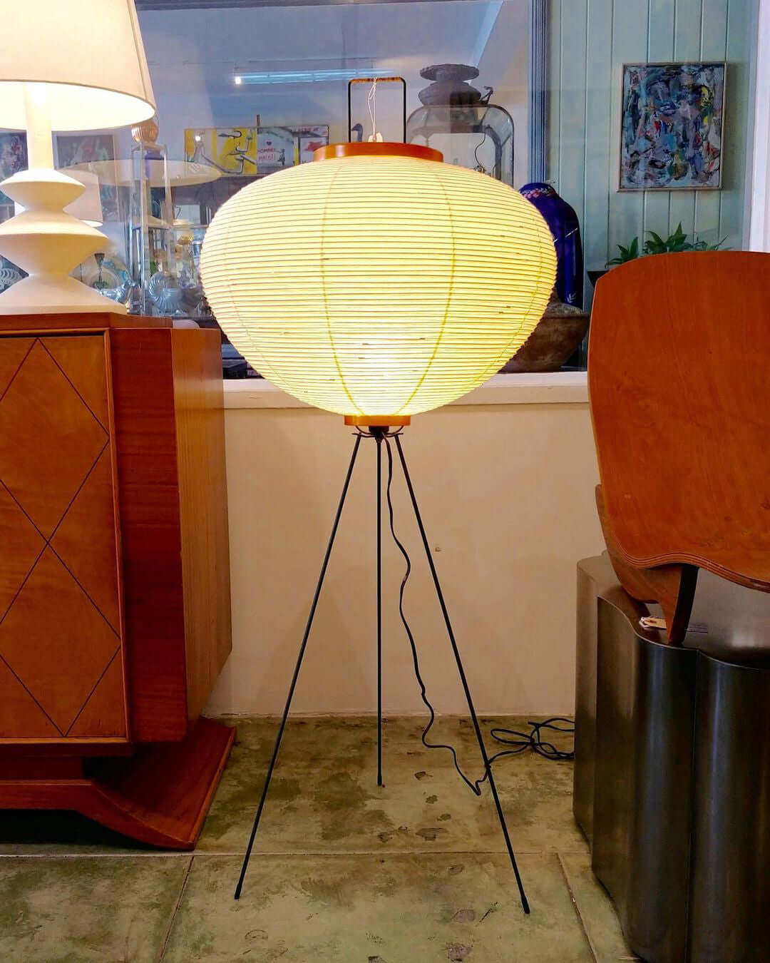Traditionel gulvlampe i rispapir