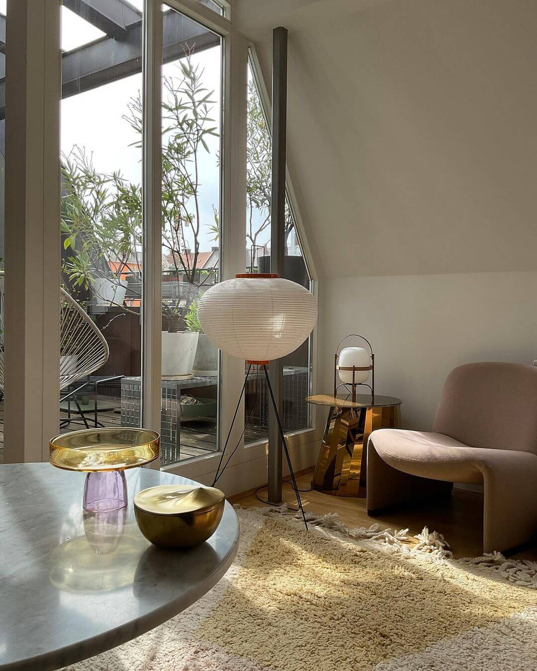 Traditionel gulvlampe i rispapir