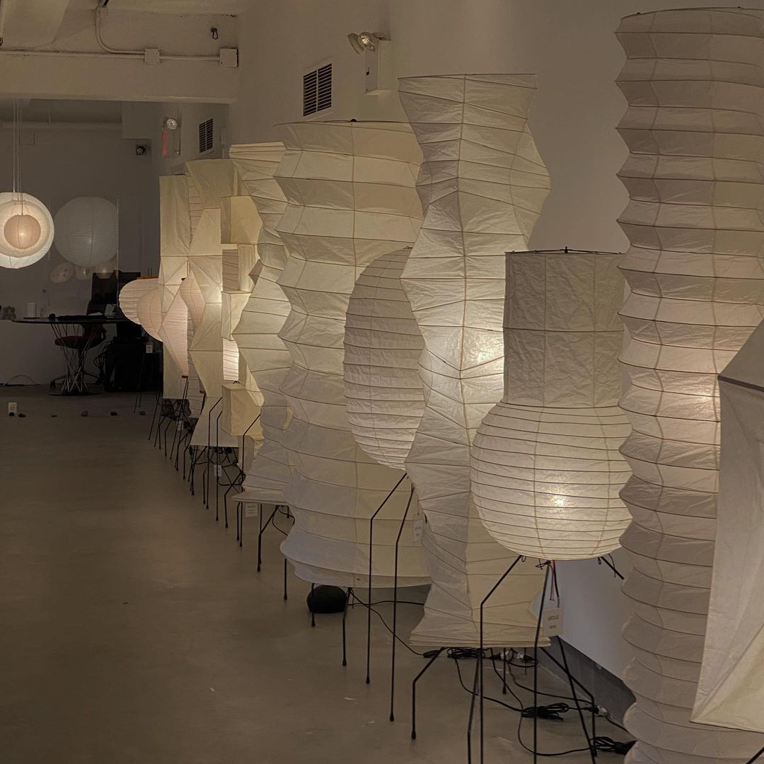 Traditionel gulvlampe i rispapir