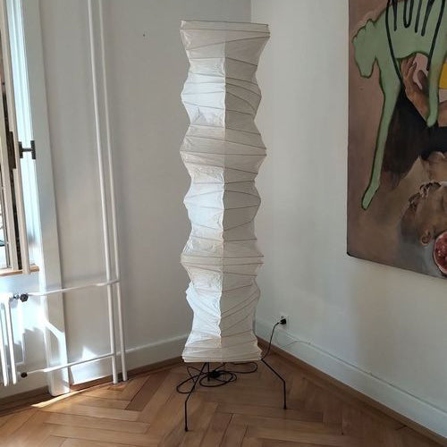 Traditionel gulvlampe i rispapir