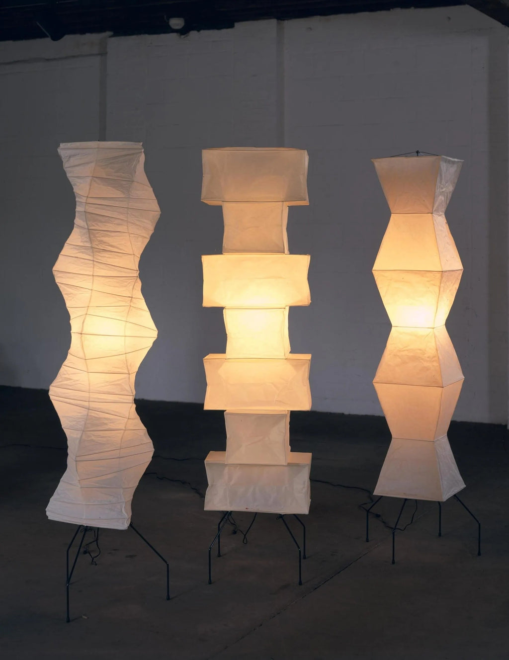 Traditionel gulvlampe i rispapir
